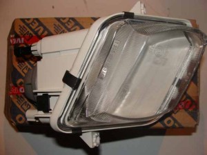 LAMPA PRZECIWMGIELNA LEWA