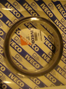 Uszczelniacz  wału przód 