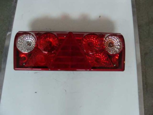 LAMPA PRAWA.jpg