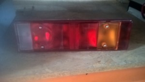 LAMPA TYLNA VOLVO PRAWA